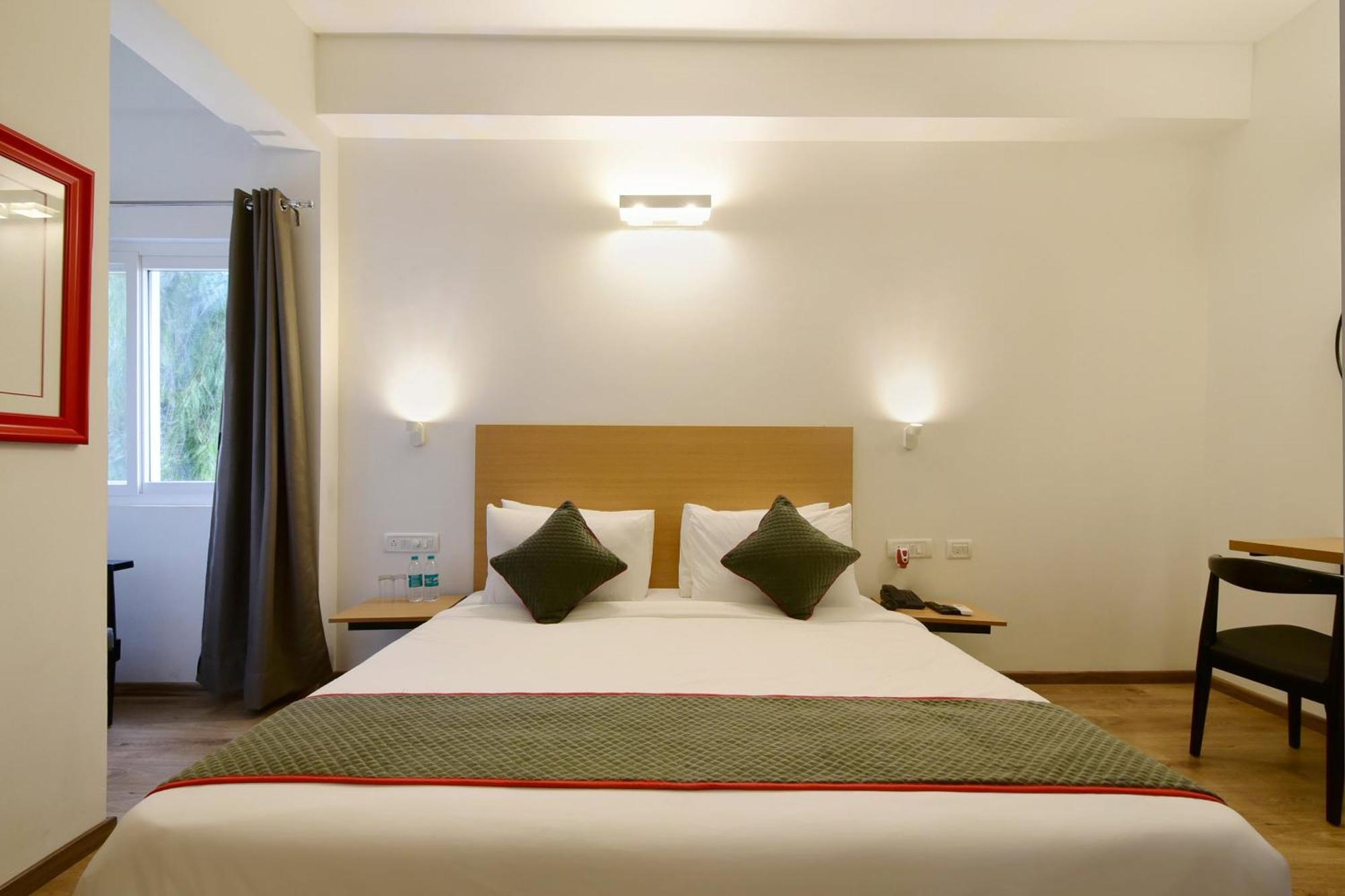 Townhouse Airport Road Ξενοδοχείο Yelahanka Εξωτερικό φωτογραφία