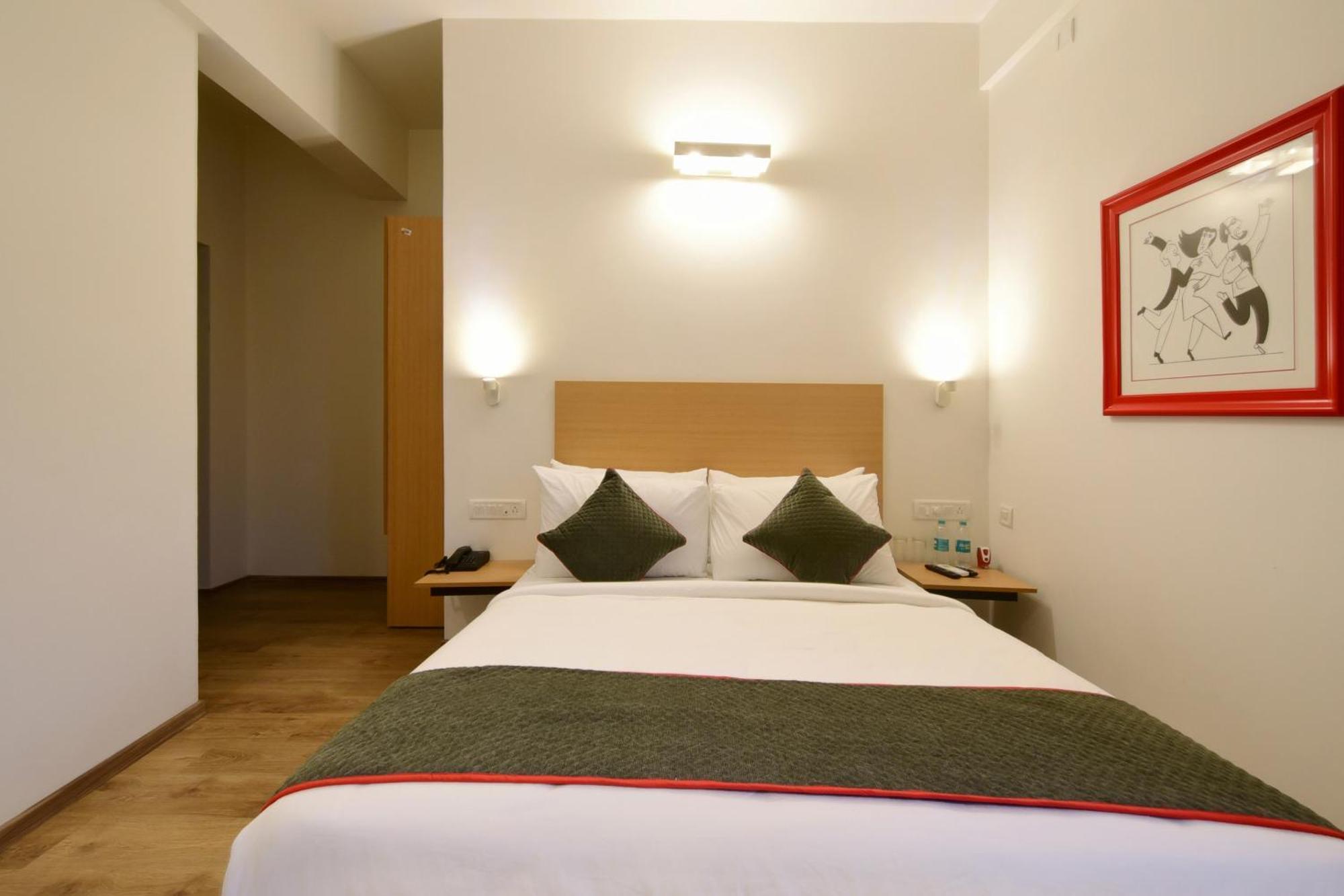 Townhouse Airport Road Ξενοδοχείο Yelahanka Εξωτερικό φωτογραφία