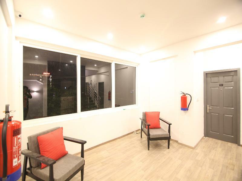 Townhouse Airport Road Ξενοδοχείο Yelahanka Εξωτερικό φωτογραφία