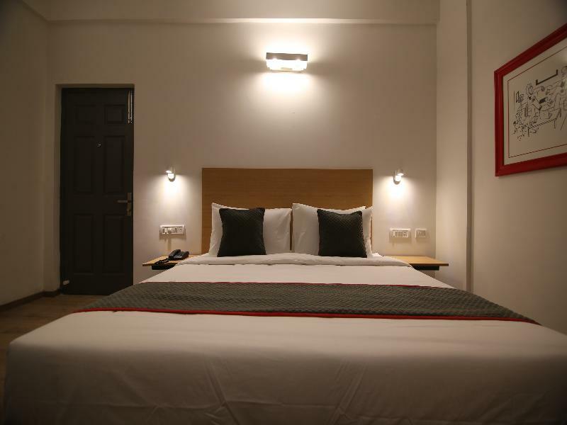 Townhouse Airport Road Ξενοδοχείο Yelahanka Εξωτερικό φωτογραφία